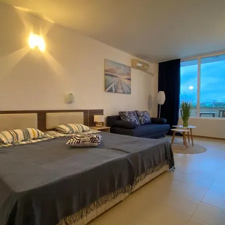 Esperanto 403 Large Sunny Apartman